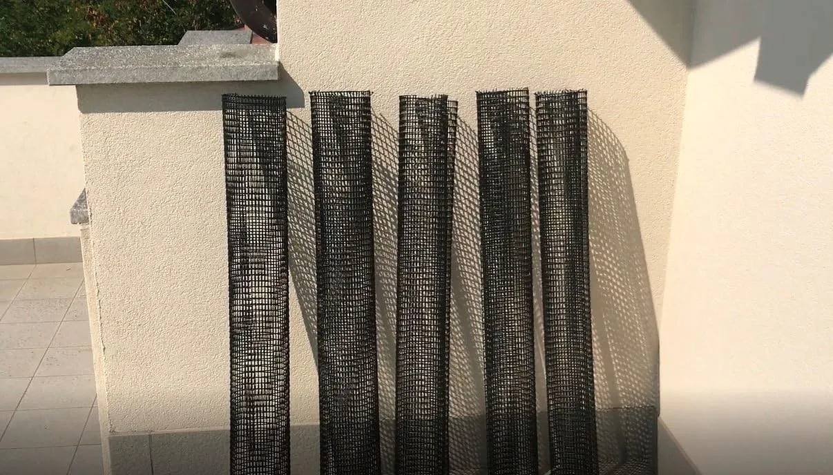 Fenceshop.eu Rete tubolare anti foglie per grondaie 5 m HDPE
