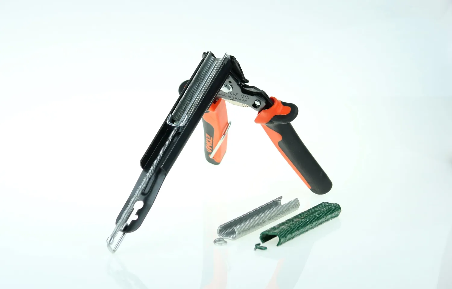 Fenceshop.eu pinza aggraffatrice professionale per recinzioni punti Omega