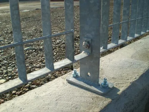 Fenceshop Piantana Lama 60x7 mm Zincata Palo Recinzione